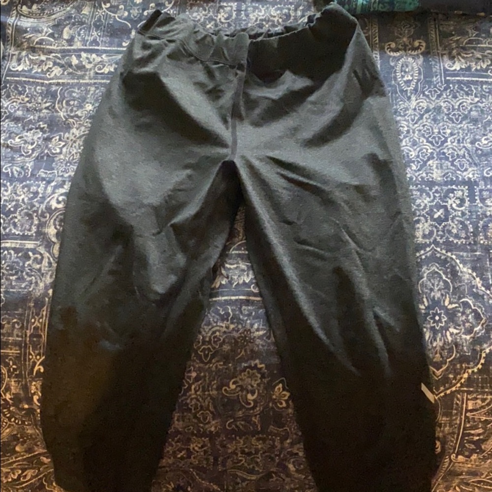 Athletic leggings